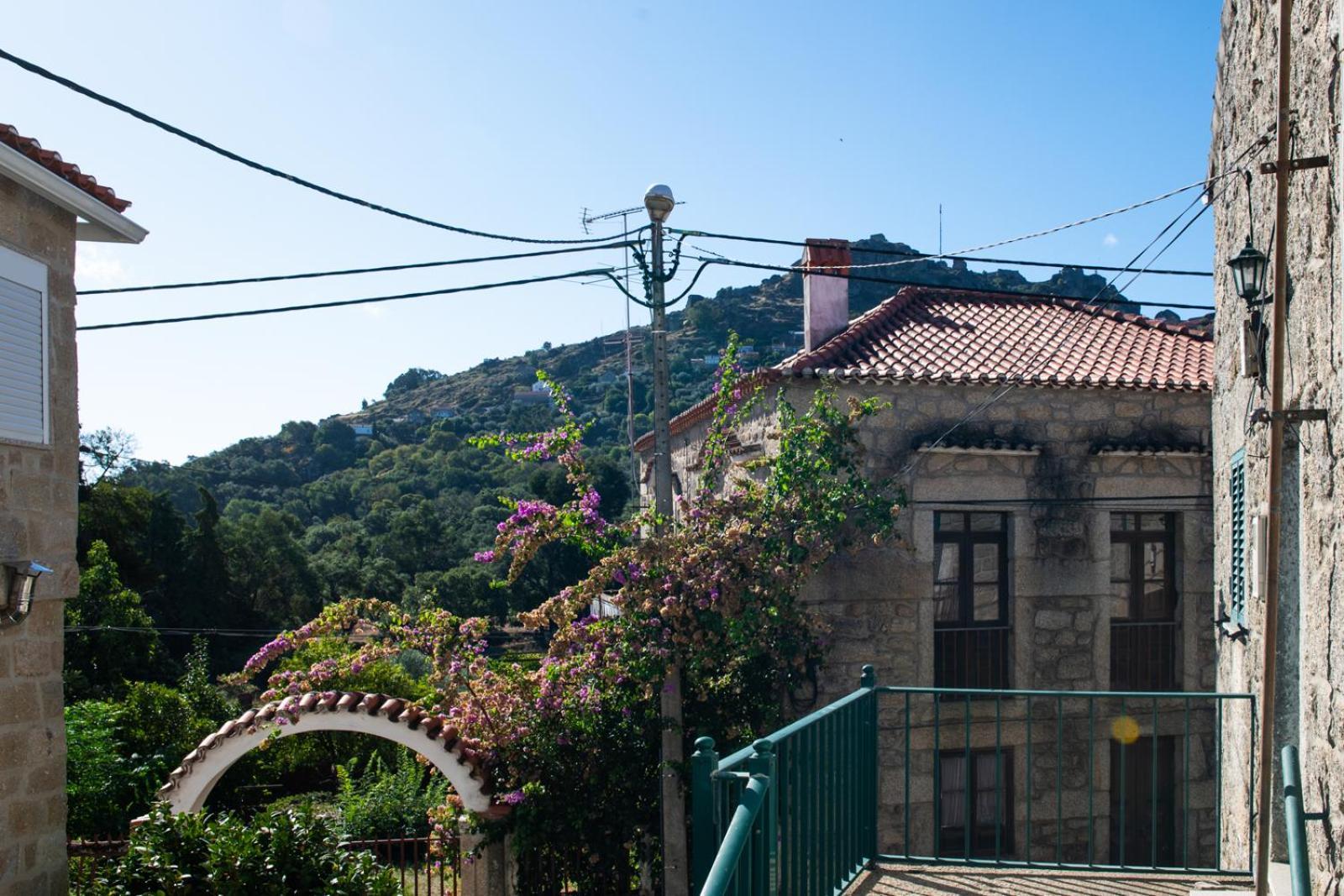 Casa Do Guardado Villa Monsanto Luaran gambar